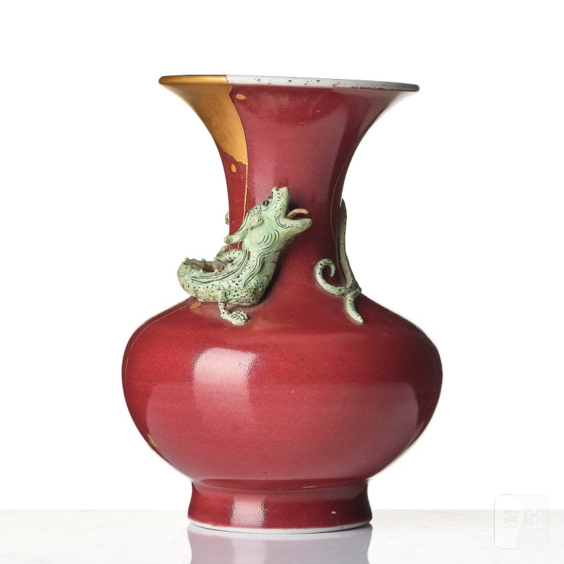 A red glazed vase, - 图5